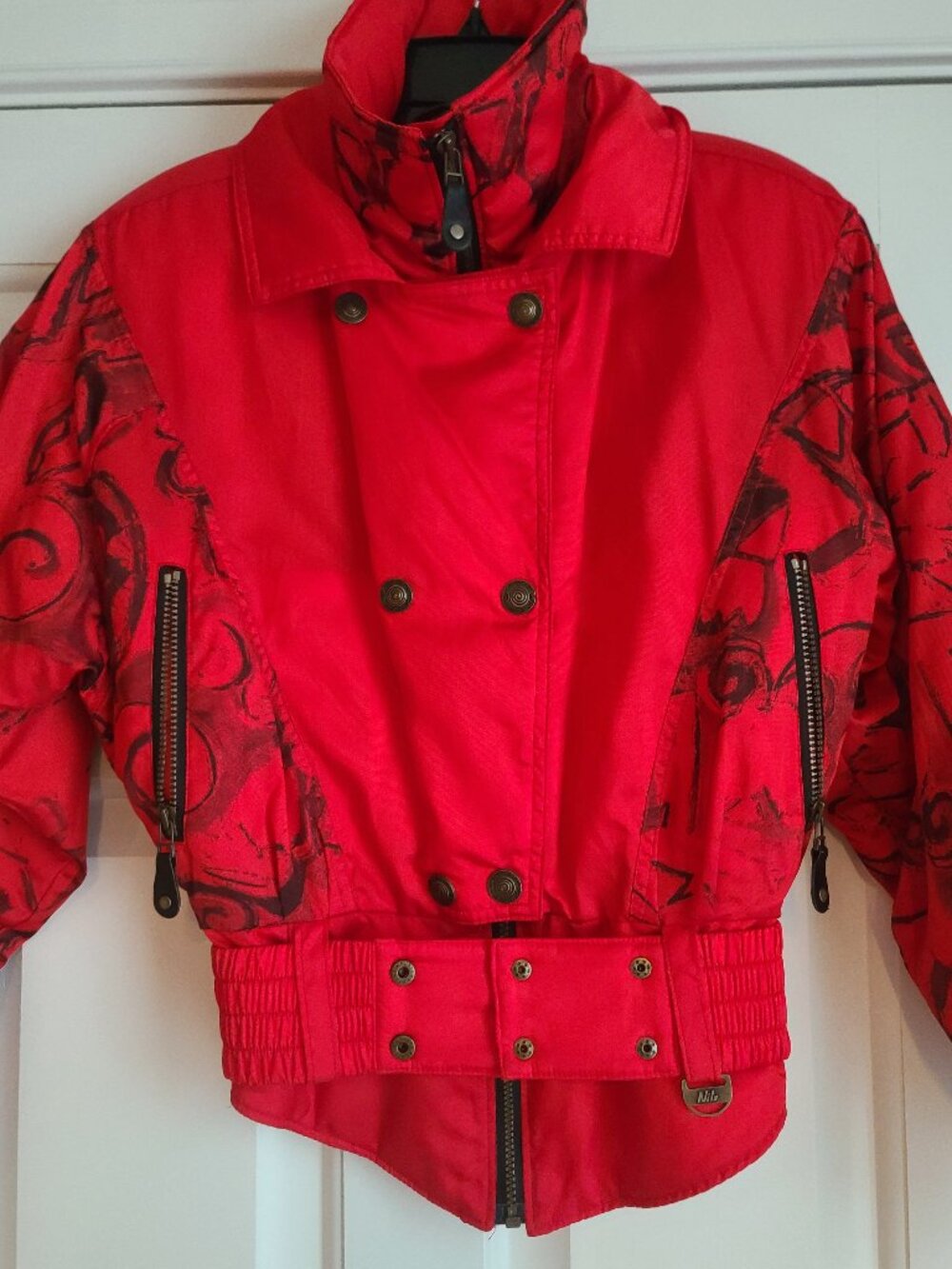 NWOT NILS Womens Sz 8 Belted Outdoor Ski Jacket Coat Red w Black abstract Print